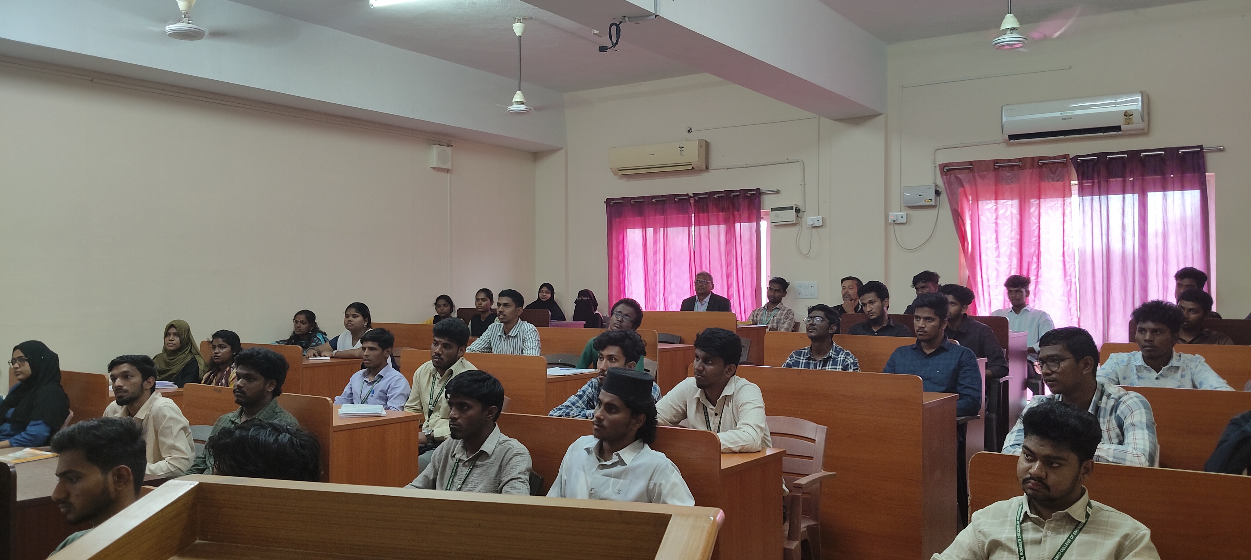 MBA students and academic researchers studying transportation management and operations